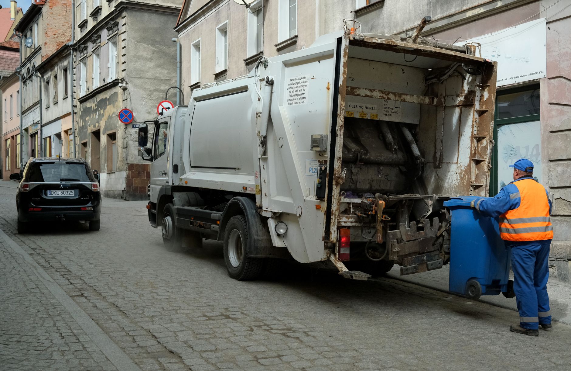 Cum alegi un serviciu profesionist de colectare deșeuri Cum alegi un serviciu profesionist de colectare deșeuri