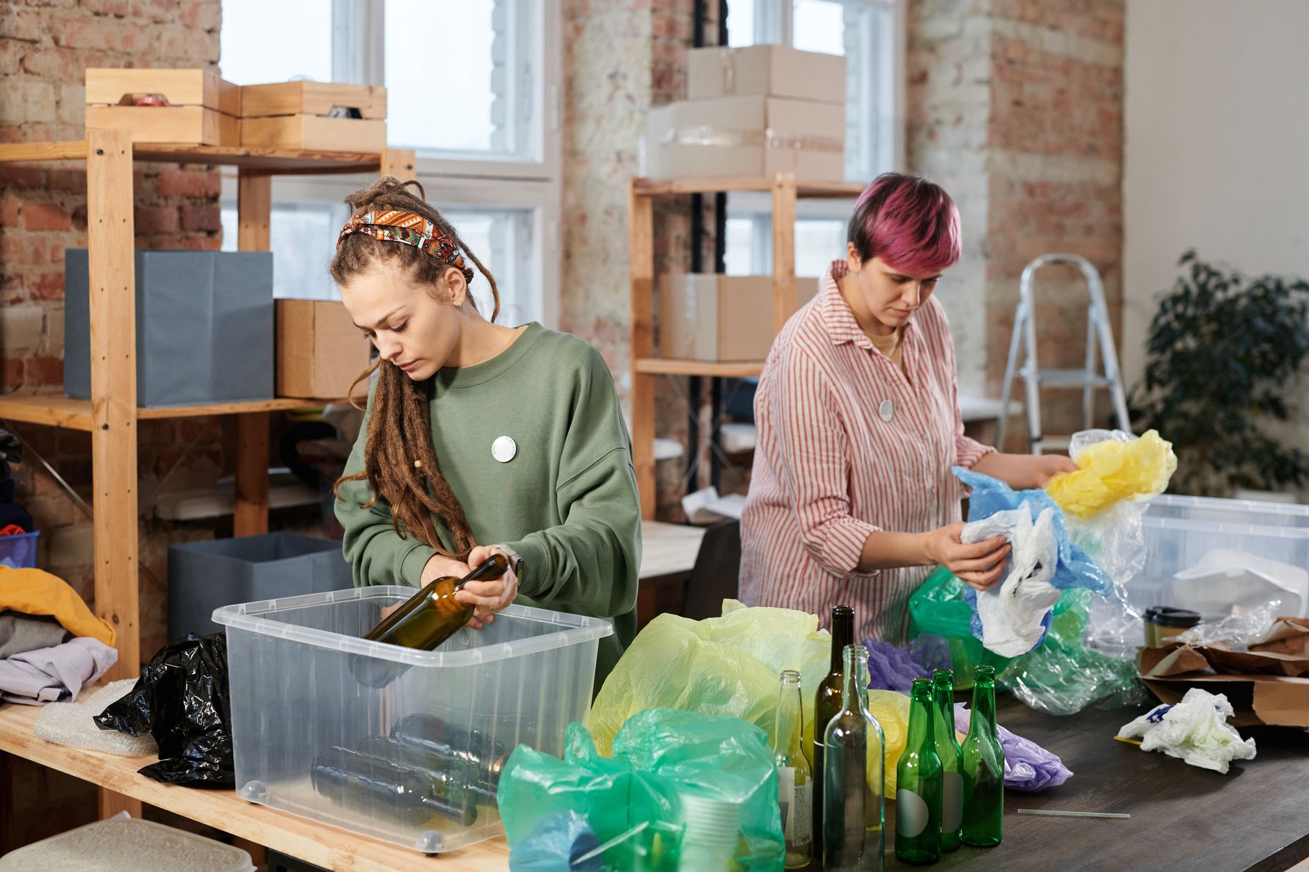 Reciclarea în România: pași concreți pentru un viitor mai curat   Reciclarea în România: pași concreți pentru un viitor mai curat